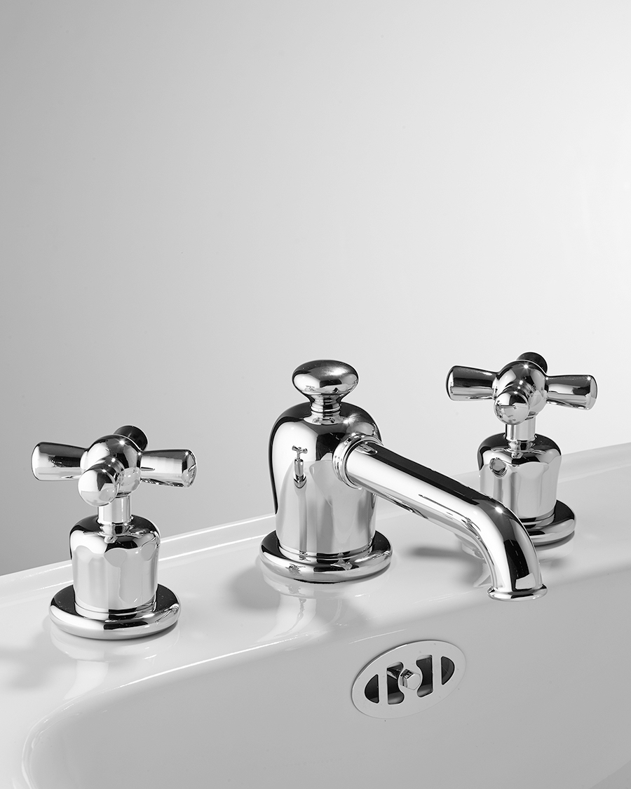 Hochwertige verchromte Armatur aus Messing. In Europa hergestellt im vintage Design