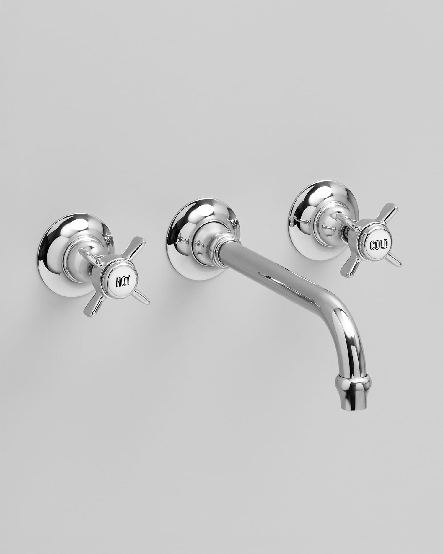 Traditionelle Wandarmatur für Gästetoilette